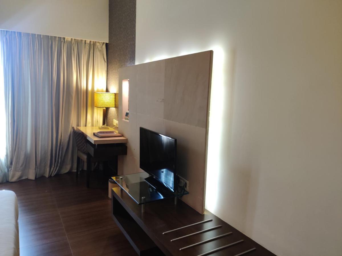 Hotel Satkar Residency Thane Dış mekan fotoğraf
