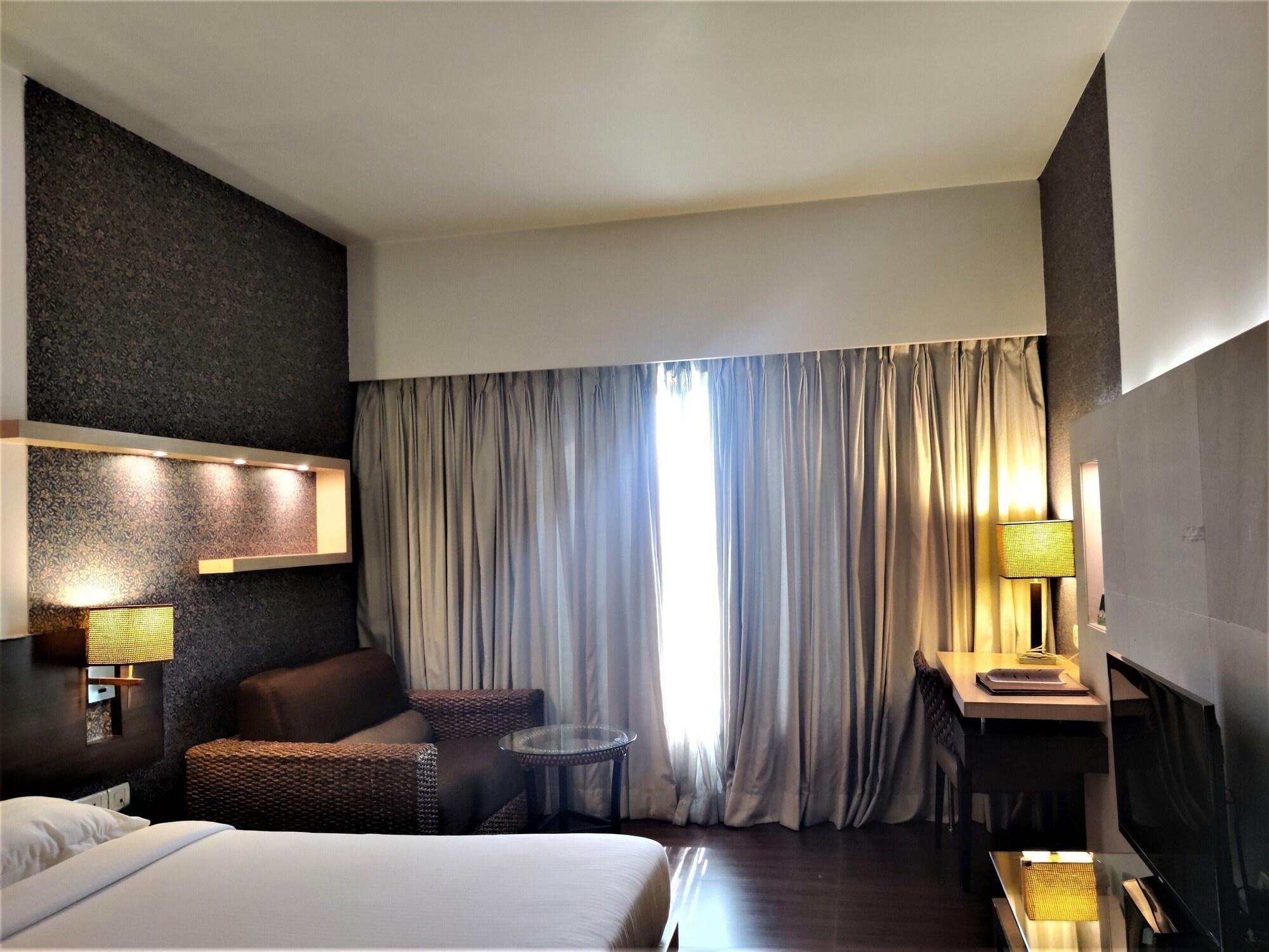 Hotel Satkar Residency Thane Dış mekan fotoğraf