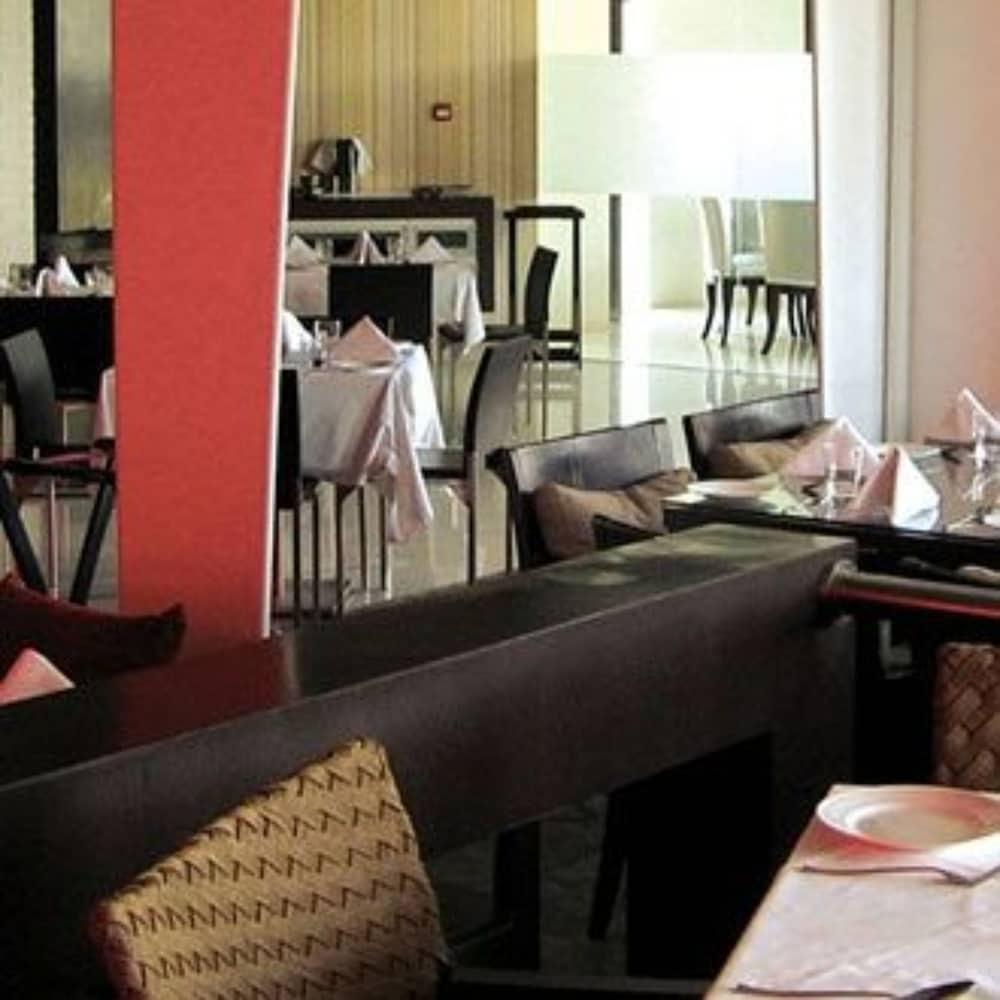 Hotel Satkar Residency Thane Dış mekan fotoğraf