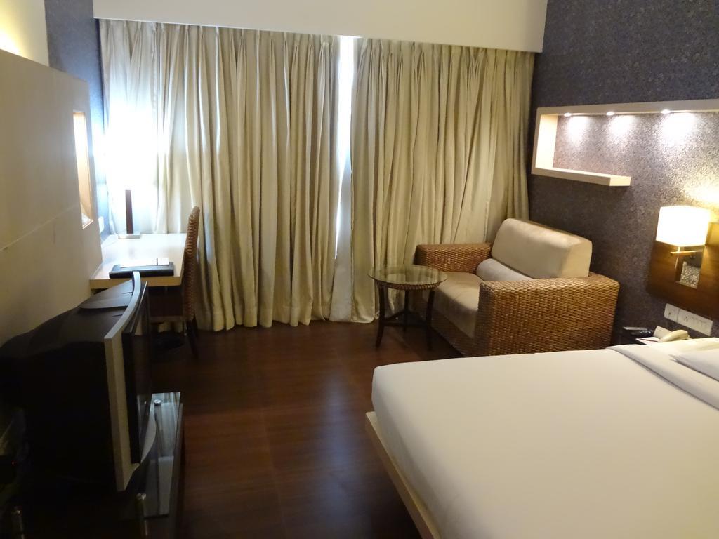 Hotel Satkar Residency Thane Dış mekan fotoğraf
