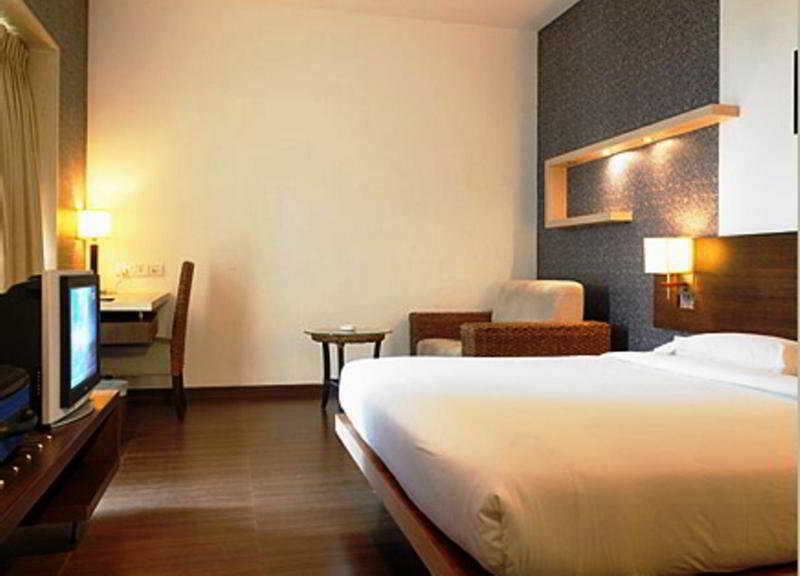 Hotel Satkar Residency Thane Dış mekan fotoğraf